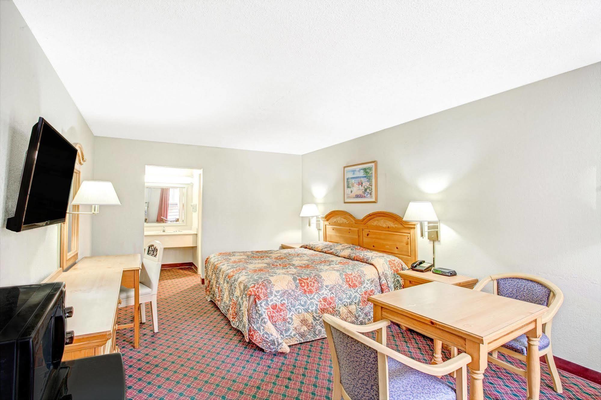Knights Inn Memphis Airport Bagian luar foto