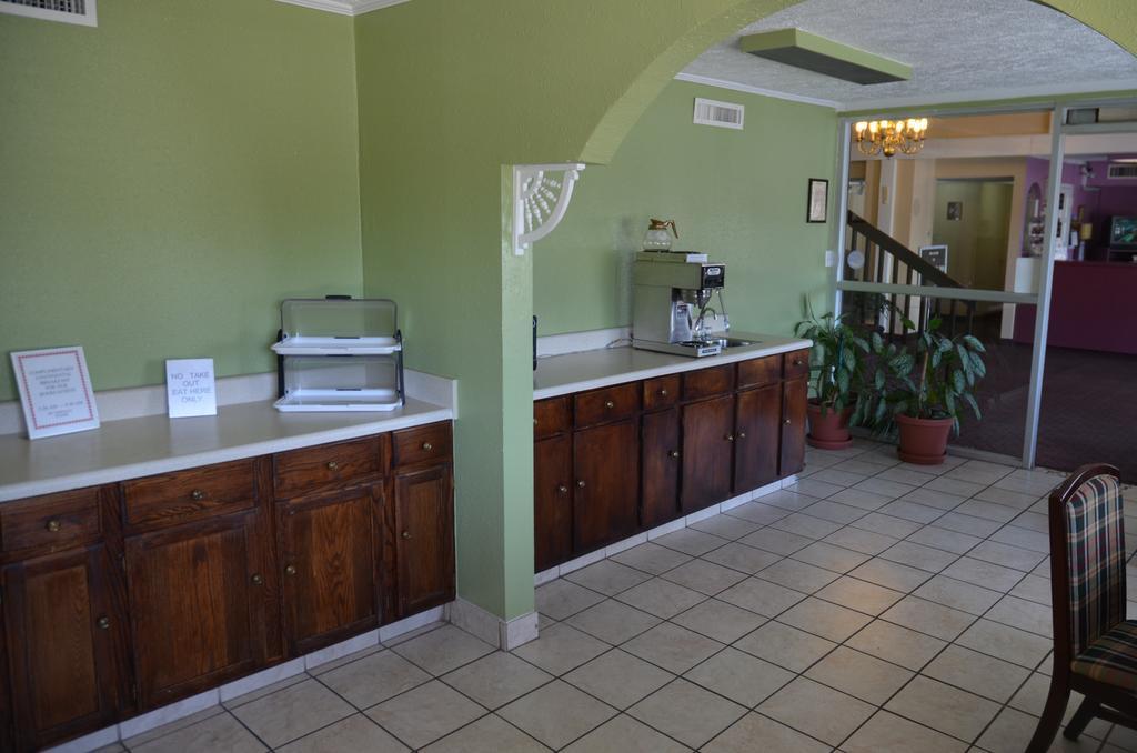 Knights Inn Memphis Airport Bagian luar foto